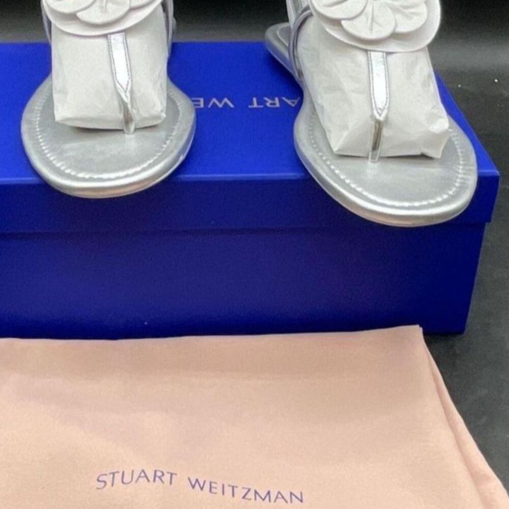 Stuart Weitzman Flat t-strap sandals White with Flower NIB size 5 1/2 dust bags